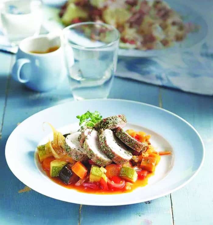 Τουρλού στη κατσαρόλα με φέτες από ψαρονέφρι πιπεράτο