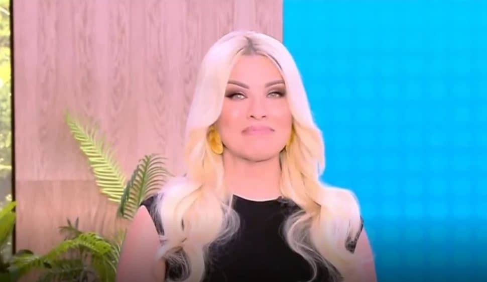 Κατερίνα Καινούργιου: Με δάκρυα αποχαιρέτησε τους τηλεθεατές– «Θα επιστρέψω μανούλα!»