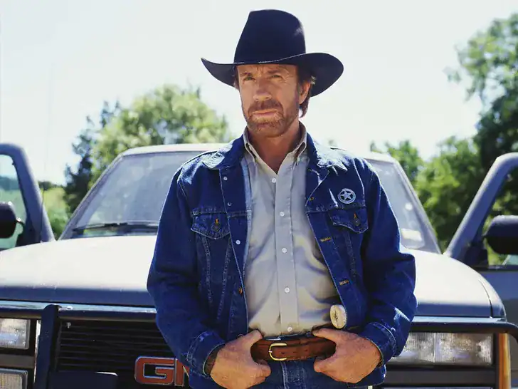 Έσβησε ο θρυλικός ηθοποιός και πολεμιστής Chuck Norris σε ηλικία 86 ετών