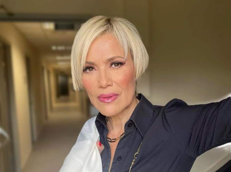 Κωνσταντίνα Μιχαήλ: «Μια νεανική γεροντοκόρη. Δεν είμαι συμφιλιωμένη με τον χρόνο»