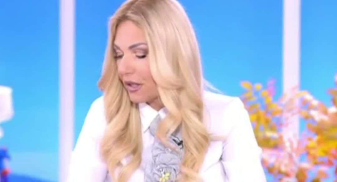 Happy Day: Η στιγμή που η Μεσσαροπούλου μαθαίνει στον αέρα για το εγκεφαλικό του Μυλωνάκη (βίντεο)