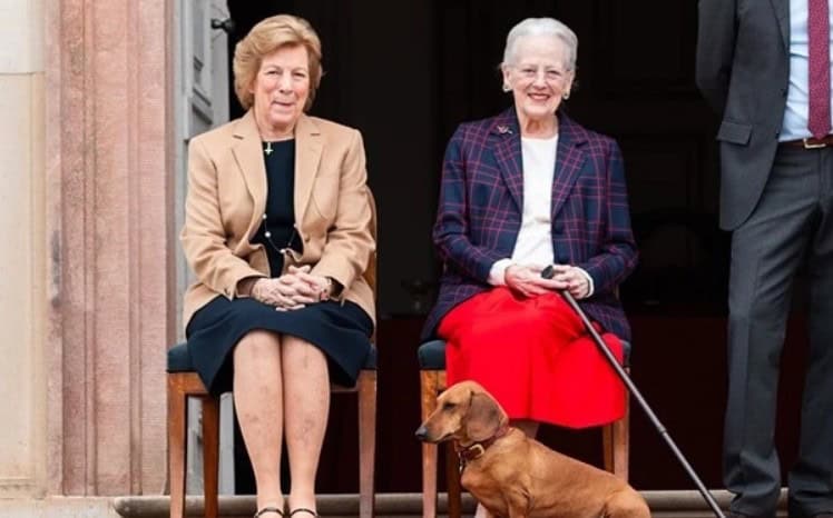 Άννα Μαρία: Τι κρύβεται πίσω από την κοινή εμφάνιση με την αδερφή της, βασίλισσα Μαργαρίτα