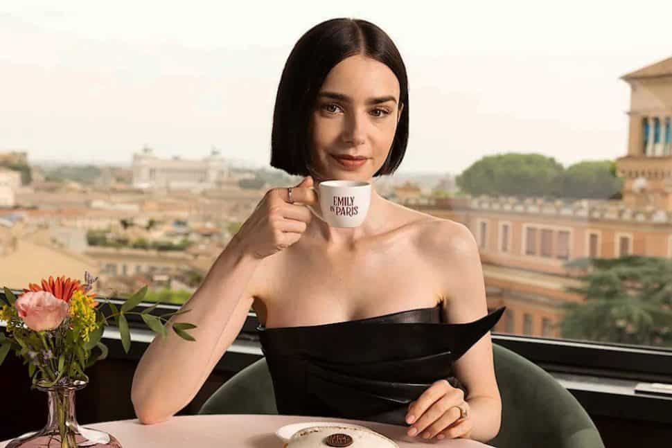 Η Έμιλι έρχεται στην Ελλάδα!