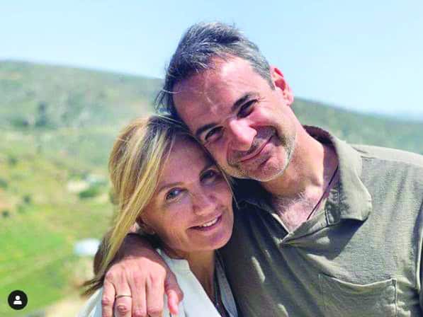 Ώρες αγωνίας για τον Κυριάκο Μητσοτάκη: Έμεινε δύο ώρες στον «Ευαγγελισμό» στο πλευρό της Μαρέβας