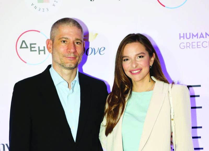 Οικογενειακή μαγεία στις Σπέτσες: Η Εριέττα Κούρκουλου μοιράζεται τις πιο τρυφερές στιγμές της