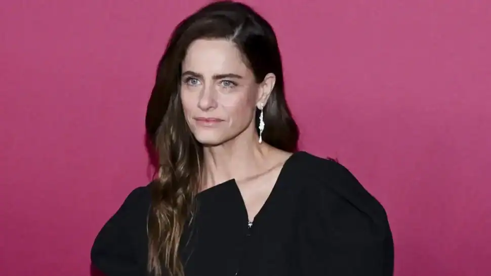 Αισιόδοξη δηλώνει η Αμάντα Πιτ μετά τη διάγνωσή της με καρκίνο