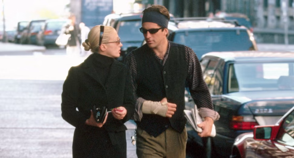 Η Αστρολογία αποκαλύπτει γιατί λατρεύουμε τη Carolyn Bessette Kennedy και τη μόδα των ’90s