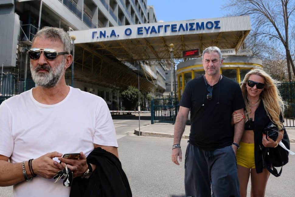 Το ξέσπασμα του Δέλλα στον Ευαγγελισμό: «Μην πουλάτε την ασθένεια της γυναίκας μου» – Έχουν σπάσει τα τηλέφωνα για τη Γωγώ