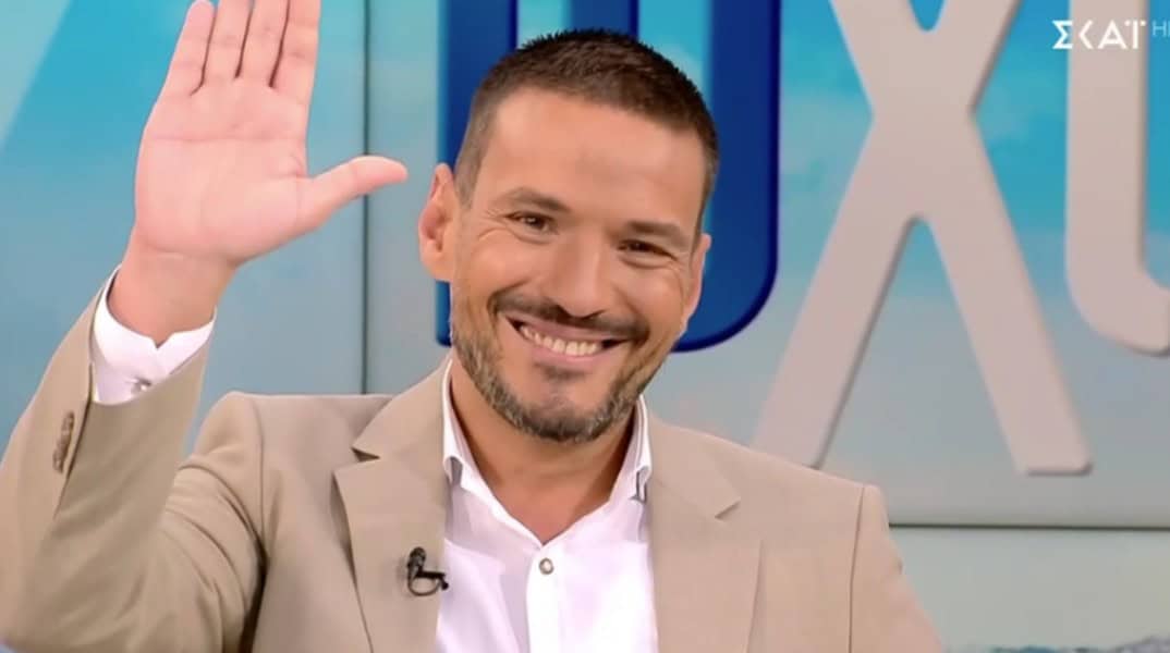 Κώστας Τσουρός: Τελευταία εκπομπή με άρωμα… καψούρας – Τι κρύβουν τα τραγούδια του φινάλε;