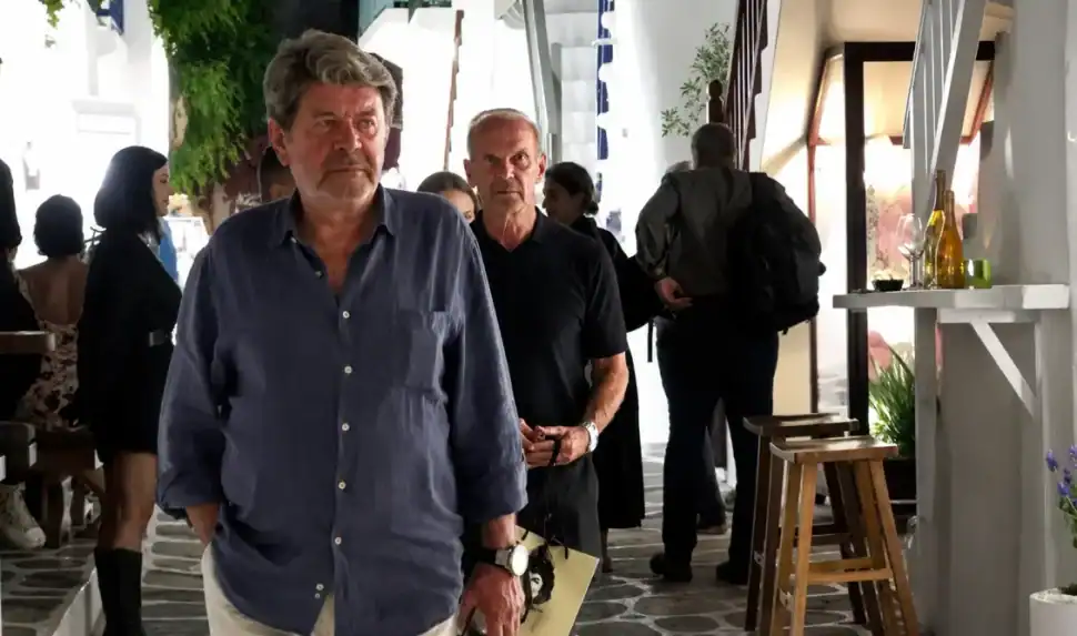 Λάτσιος-Κωστόπουλος: Αγόρια μόνα ψάχνουν στη Μύκονο – Γιατί δεν τους πλησιάζουν οι γυναίκες;