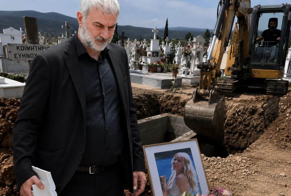 Αποκάλυψη! Η εντολή του Δέλλα για το μνήμα της Γωγώς: Το σπαραχτικό μήνυμα που θα γράφει η ταφόπλακα
