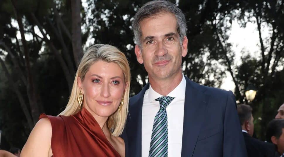 Κώστας Μπακογιάννης: Γι’ αυτό χώρισε η Σία με τον Σκάι-To παράπτωμα του έφερε το ηχηρό «διαζύγιο»