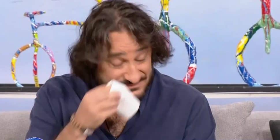 Βασίλης Χαραλαμπόπουλος: Σπάραξε για τον πατέρα του στον τηλεοπτικό αέρα-«Νιώθεις την απουσία και μετά από ένα διάστημα την απώλεια»