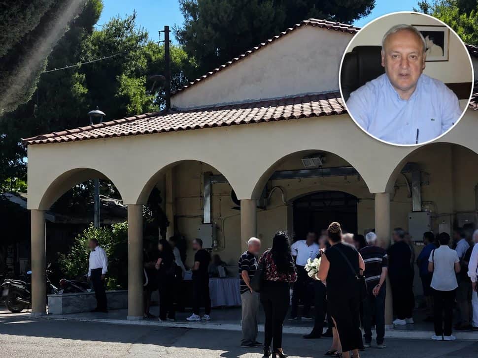 Βουβός πόνος στην κηδεία του Σταύρου Γεωργίου: Οι κόρες του δεν άντεξαν τη συγκίνηση-“Σεβαστείτε μας”