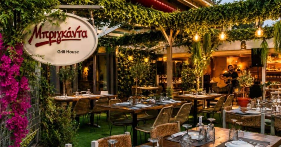 Μπριγκάντα στην Πεύκη: Ένας γευστικός προορισμός σε μια από τις πιο όμορφες αυλές της πόλης
