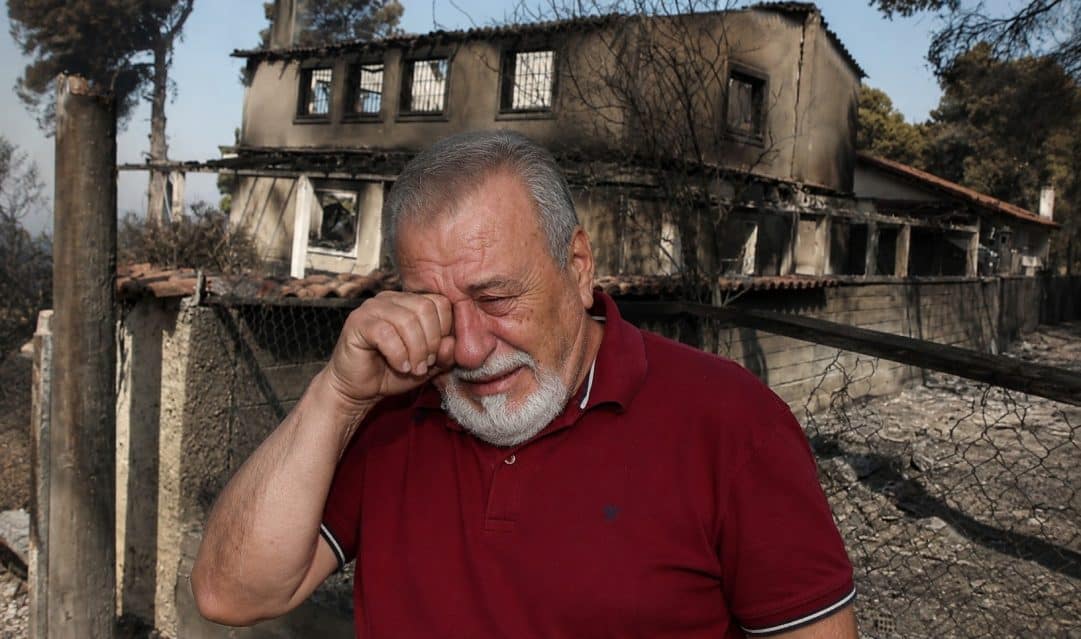 Σπαράζει στον τηλεοπτικό αέρα ο Χαλκιάς: «Έχυσα αίμα για να το φτιάξω»-Απαρηγόρητος μετά το καμένο σπίτι του (video)