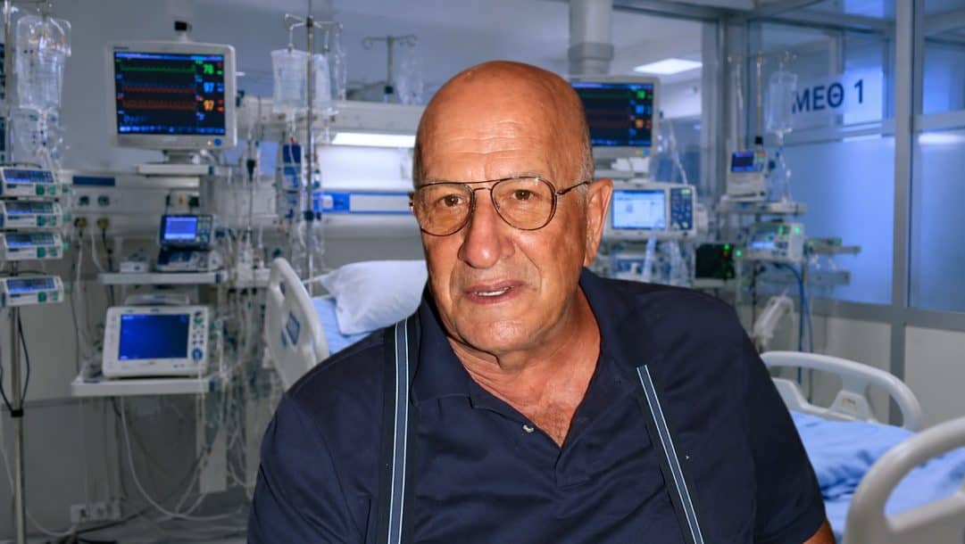 Αγωνία για τον Αντώνη Πανούτσο: Πάνω από 1 μήνα στη ΜΕΘ με ιό του Δυτικού Νείλου – Τρέμουν το σηπτικό σοκ που σκότωσε και τον Κόκοτα