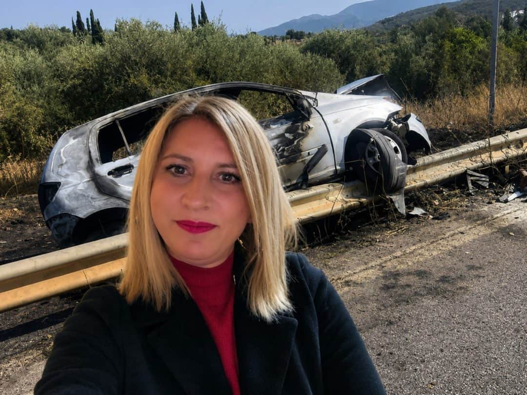 Τραγωδία στην Κάτω Αχαΐα: Ποια είναι η γυναίκα που απανθρακώθηκε μέσα στο αυτοκίνητό της-Η μοιραία στιγμή που επέστρεφε από τη δουλειά της η άτυχη Ελένη