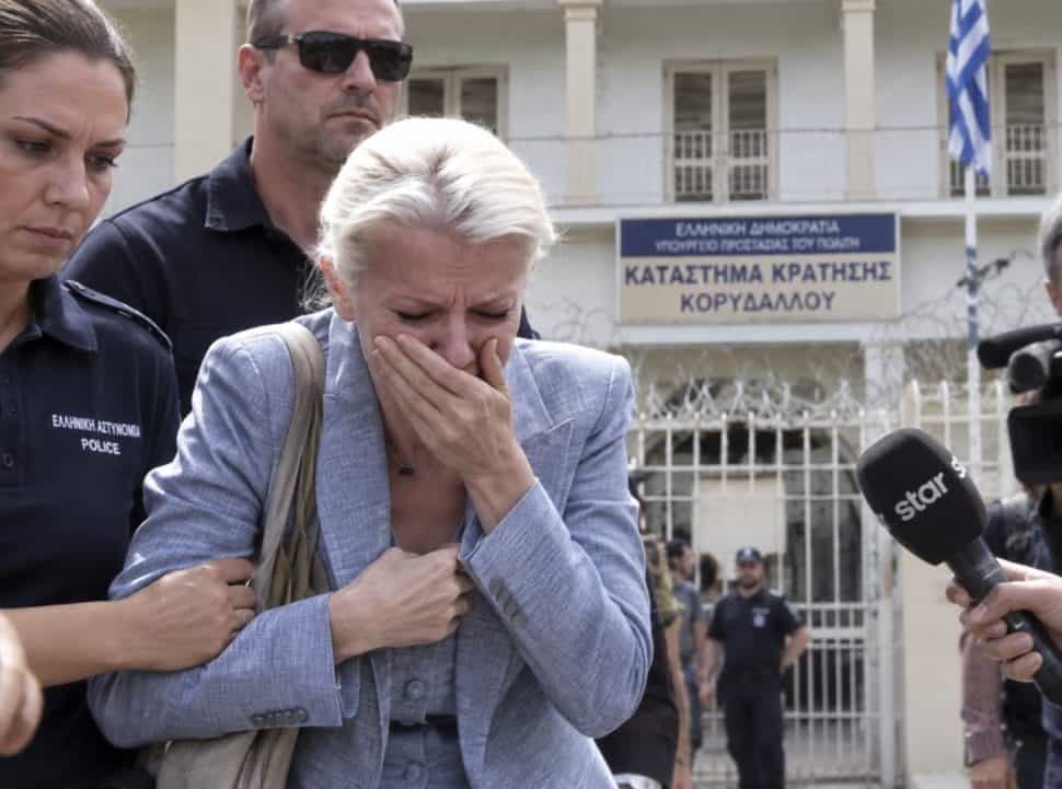 Ιωάννα Γάκα: Τρέμουν την αυτοκτονία της μέσα στις φυλακές! Σε ειδικό διαμορφωμένο κελί η γιατρίνα του τρόμου-Εφιαλτικές οι πρώτες ώρες