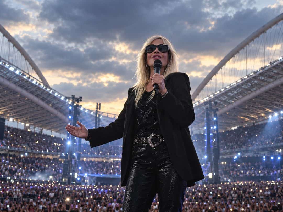 Άννα Βίσση: “Βομβαρδίζουν” τα σύννεφα για να μην βρέξει-Έτσι διώχνουν τα καιρικά φαινόμενα για να βγει η «απόλυτη»