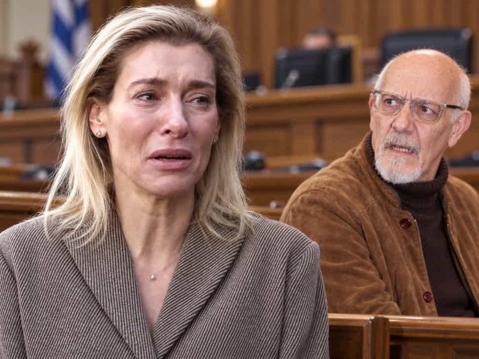 Συμβαίνει τώρα! Πανικός στο δικαστήριο με τις περιγραφές της Δούκα για το ξύλο από τον Κιμούλη: «Με κλώτσησε στο στέρνο, χτύπησα στο καλοριφέρ»